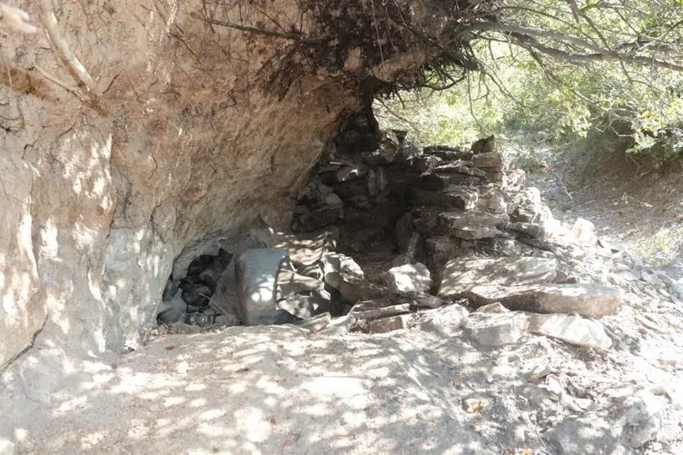 40 yıl mağarada yaşayan adam öldü: Hayat hikayesi şaşırttı
