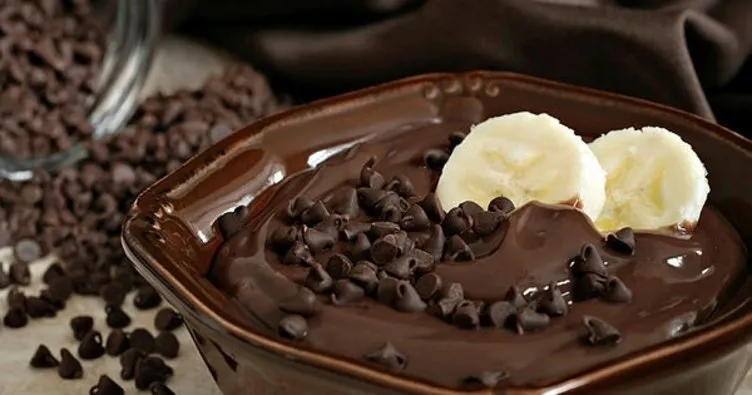 En kolay ev yapımı puding tarifi Evde kakaolu puding nasıl yapılır