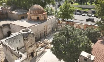 6 Şubat depremlerinden etkilenen tarihi Boğazkesen Camii’nin yaraları sarılıyor #kahramanmaras