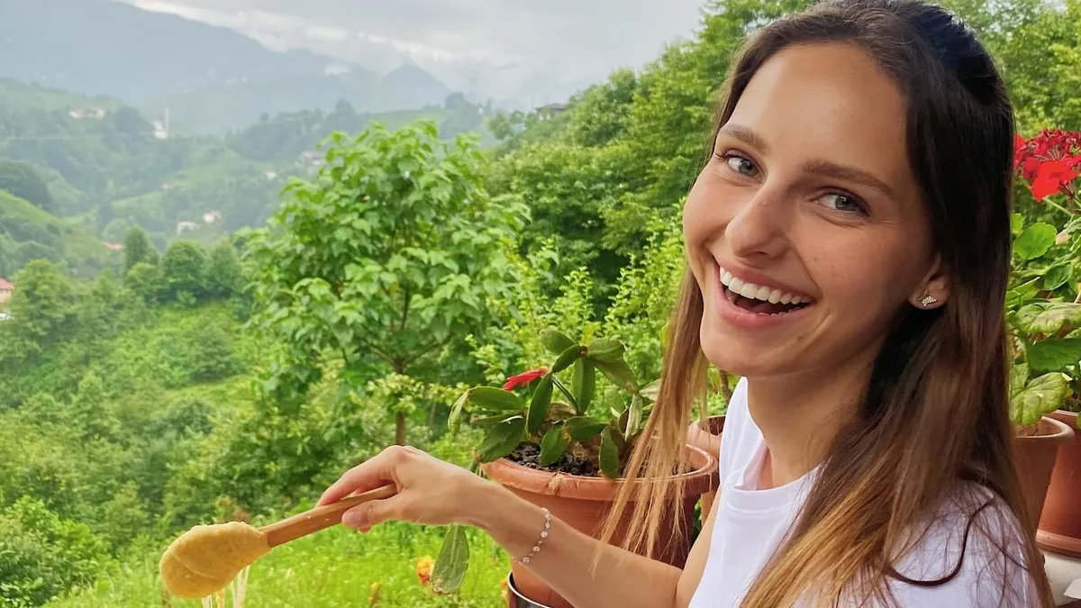 Brezilyalı oyuncu Jessica May Türk kültürünü anlattı!