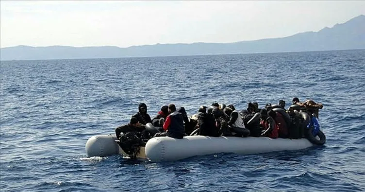 İzmir açıklarında 64 düzensiz göçmen kurtarıldı