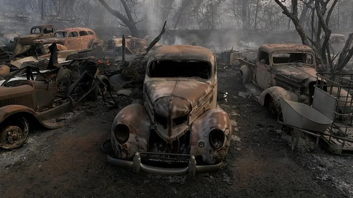 Kaliforniya’da 350 bin dönüm küle döndü