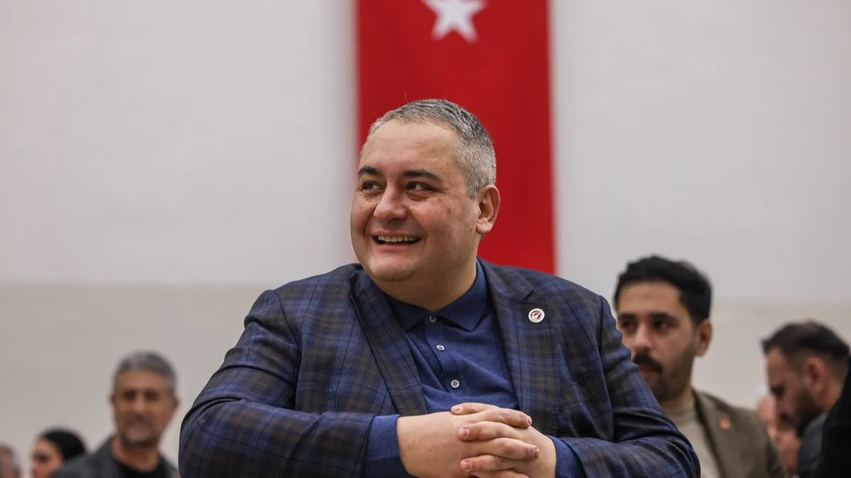 Keçiören Belediye Başkanı Özarslan: “Senin ne insanlığın var ne Cumhuriyet Halk Partililiğin var, ne adamlığın var” Keçiören Belediye Başkanı Özarslan: “Senin ne insanlığın var ne Cumhuriyet Halk Partililiğin var, ne adamlığın var”