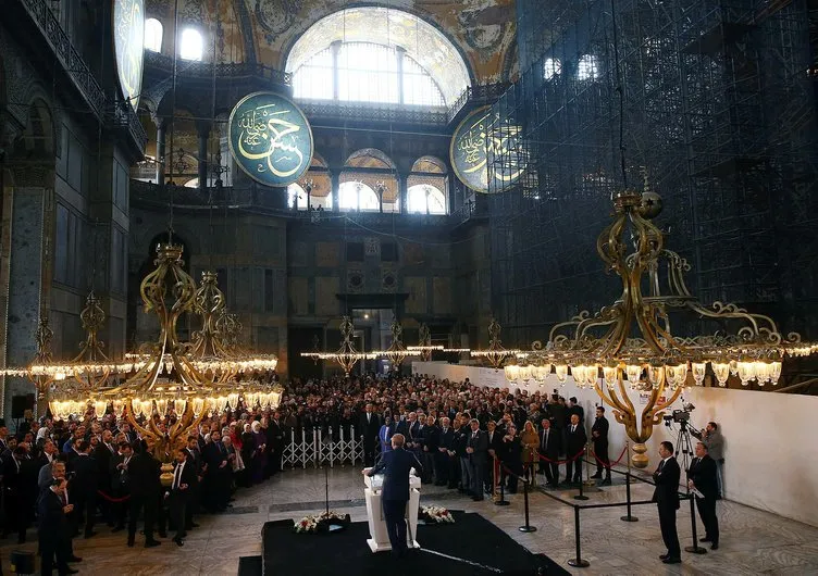 Cumhurbaşkanı Erdoğan'ın Yeditepe Bienali açılışından yansıyan kareleri