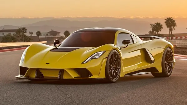Dünya hız rekorunu kıran otomobil: Hennessey Venom F5