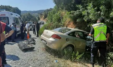 Yoldan çıkan otomobil kayaya çarptı: 3 ölü, 1 yaralı