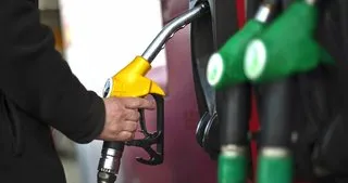 Petrol fiyatları düşüyor! Akaryakıt fiyatları gerileyecek mi?