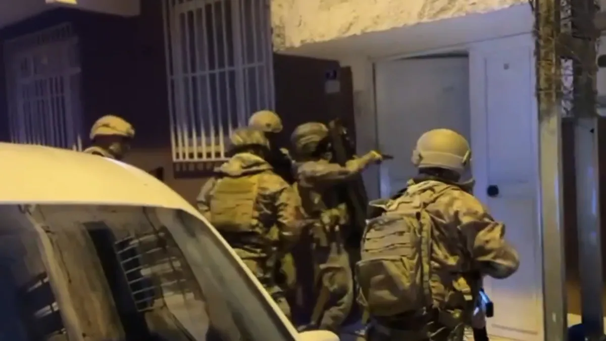 Terör örgütü DEAŞ’a yönelik BOZDOĞAN-38 operasyonu: 56 gözaltı Terör örgütü DEAŞ’a yönelik BOZDOĞAN-38 operasyonu: 56 gözaltı