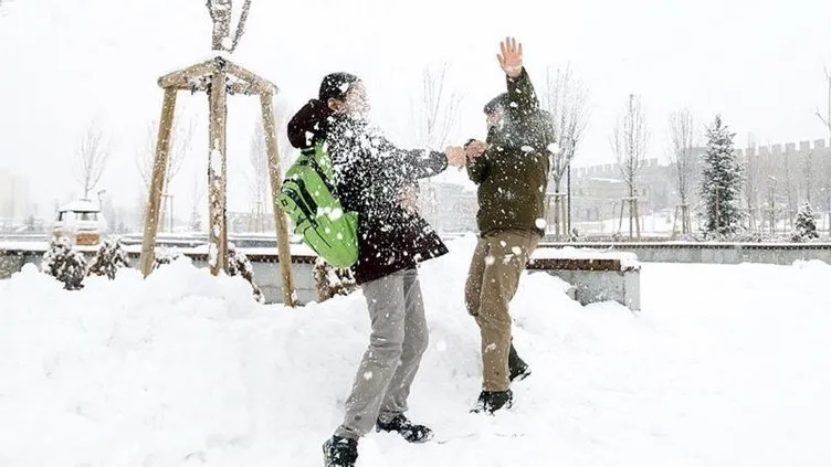 Ankara’da okullar tatil mi? Ankara Valiliği kar tatili açıklaması yaptı mı, 6 Şubat Pazartesi Ankara’da okullar tatil mi olacak?