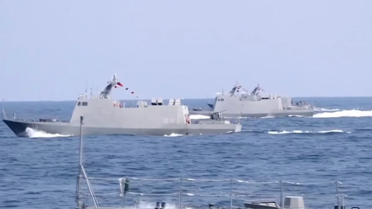 Filipinler’den Çin gemisine yakın takip: Sahil güvenlik uçağı sevk edildi Filipinler’den Çin gemisine yakın takip: Sahil güvenlik uçağı sevk edildi