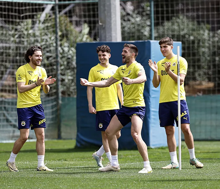 Son dakika haberleri: Fenerbahçe’nin U19 kararı büyük tepki çekti! “Bu çocuklara yazık” Süper Kupa öncesi o isimler Ali Koç’a seslendi…