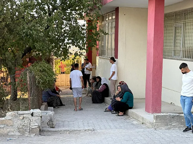 son-dakika-sabahcomtr-ozel-mardinde-bir-gunde-3-kadin-evinde-olu-bulundu-dikkat-ceken-darp-veya-kesici-alet-id-1755851607567.jpeg SON DAKİKA… Mardin’de bir günde 3 kadın evinde ölü bulundu: Dikkat çeken darp veya kesici alet iddiası!