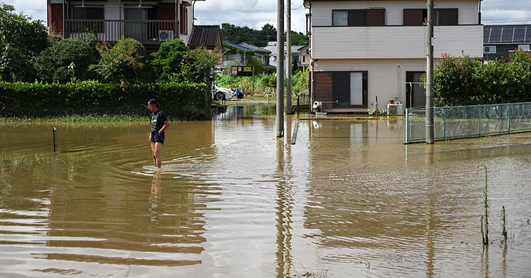 Japonya’da rekor yağışlar felakete yol açtı: Sel suları 13 can aldı