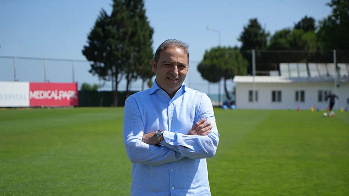 Samsunspor Futbol Direktörü Fuat Çapa: “Defans ve orta sahaya takviye yapacağız” Samsunspor Futbol Direktörü Fuat Çapa: “Defans ve orta sahaya takviye yapacağız”