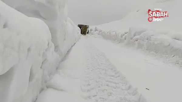 Batman'da kar kalınlığının 2 metreyi aştığı grup köy yolu ulaşıma açıldı | Video