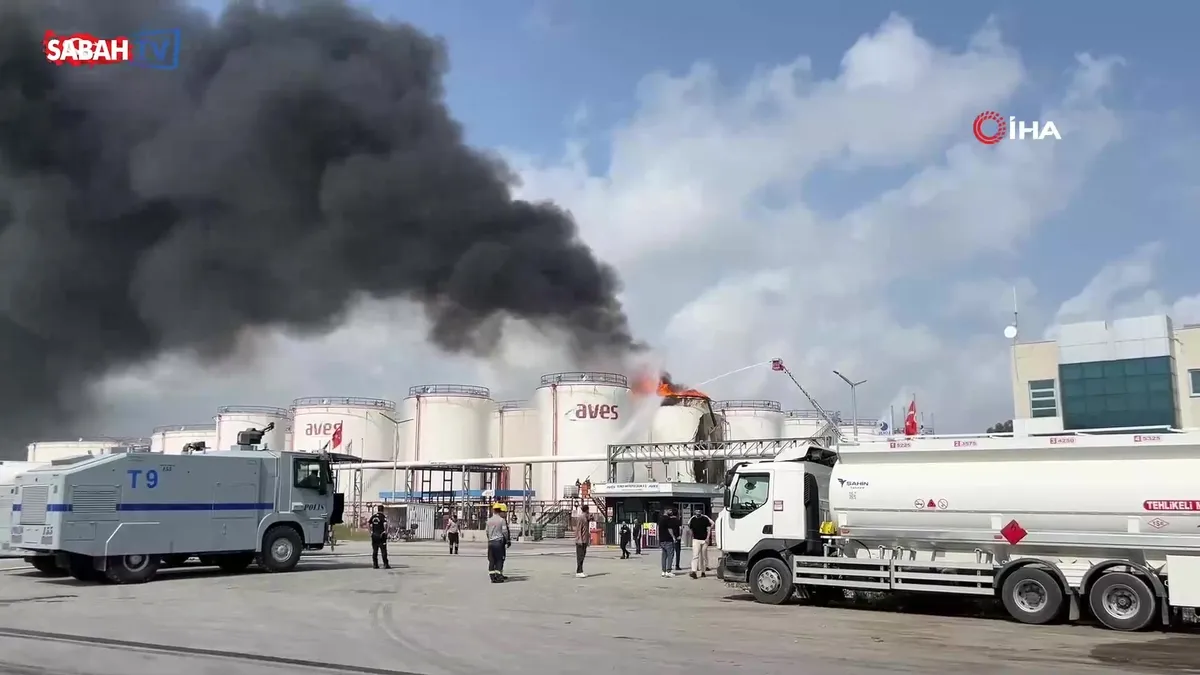 Mersin’de yağ fabrikasında korkutan yangın | Video videosunu izle Mersin’de yağ fabrikasında korkutan yangın | Video videosunu izle