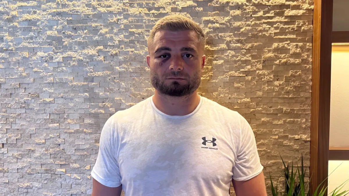 Başpehlivan’a akaryakıt istasyonunda tuzak: Serhat Elvan’ın darbedildiği anlar kamerada! Başpehlivan’a akaryakıt istasyonunda tuzak: Serhat Elvan’ın darbedildiği anlar kamerada!