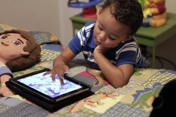 İlk üç yaşta ekran ve dijital araçlar zararlı