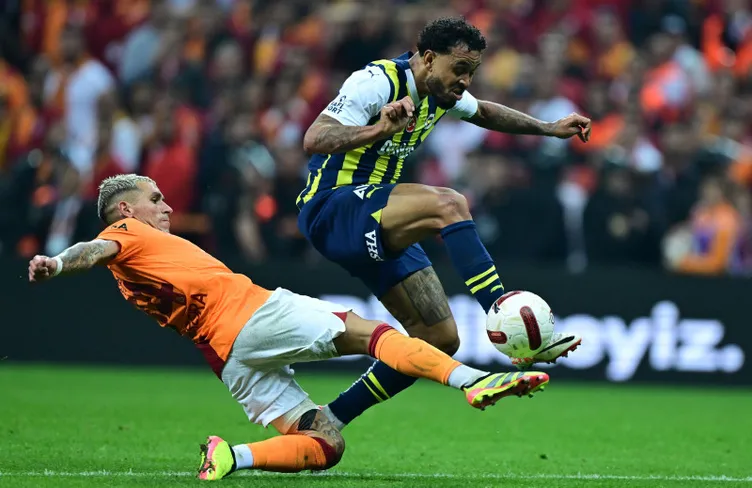 Son dakika Galatasaray haberi: Yeni sezonun ilk bombası! Derbiyi tribünde izledi