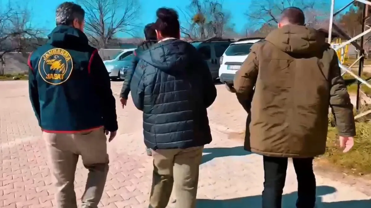 JASAT’tan suç makinesine darbe: 308 suç kaydıyla aranan kadın firari yakalandı