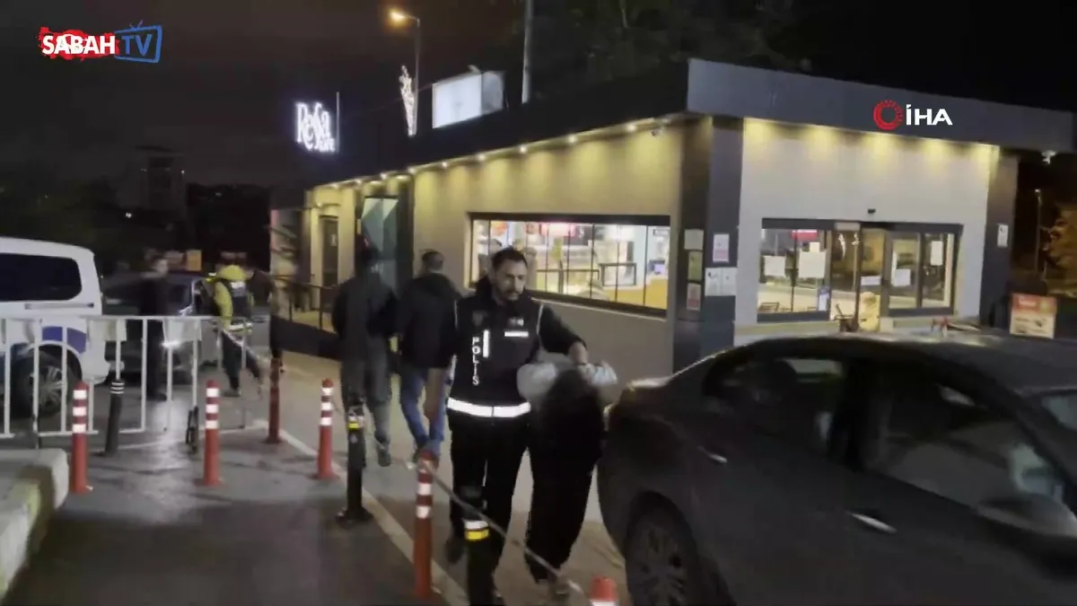 İstanbul’da DEAŞ operasyonu: 110 gözaltı | Video videosunu izle İstanbul’da DEAŞ operasyonu: 110 gözaltı | Video videosunu izle