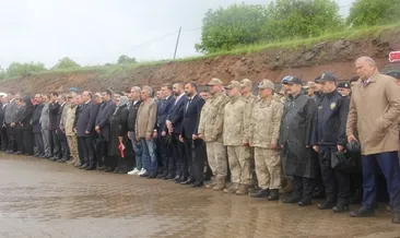 Bingöl'de 33 yıl önce şehit edilen 33 asker törenle anıldı #bingol