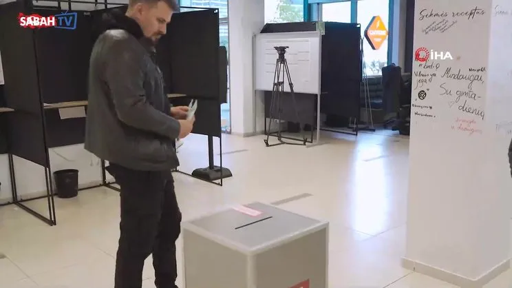 Litvanya'da parlamento seçimlerinin galibi Sosyal Demokrat Parti oldu | Video