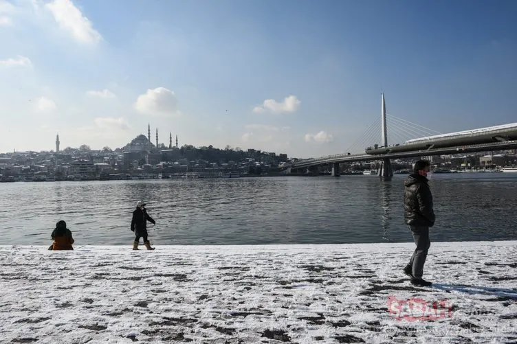 Sabah saatlerinde etkisini göstermişti! İşte İstanbul’dan kar manzaraları...