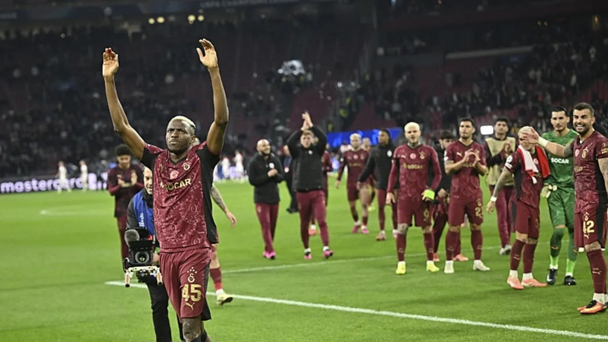 Victor Osimhen, Şampiyonlar Ligi’nde gol krallığına yükseldi! Victor Osimhen, Şampiyonlar Ligi’nde gol krallığına yükseldi!