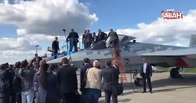 Cumhurbaşkanı Erdoğan Rus savaş uçağı SU-57’yi inceledi