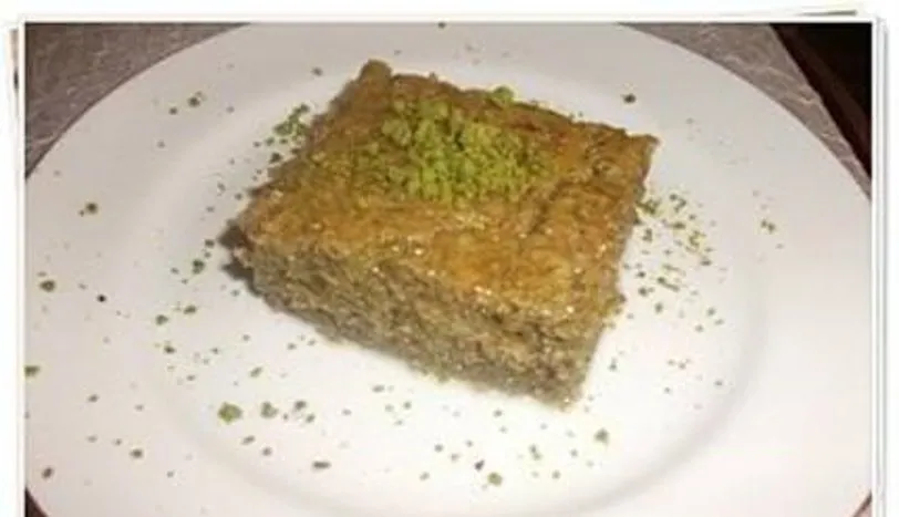 fistikli antep tatlisi