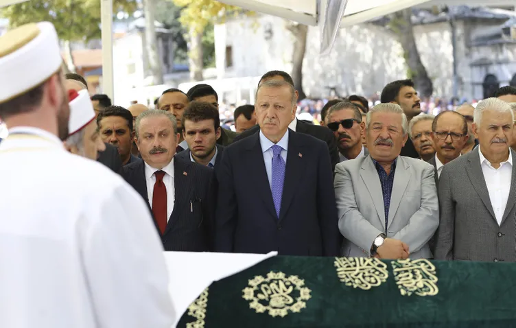 Şule Yüksel Şenler son yolculuğuna uğurlandı