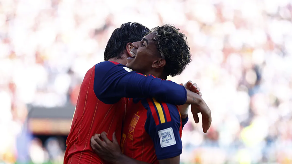 2026 Dünya Kupası finalinde İspanya ve Arjantin takımları.