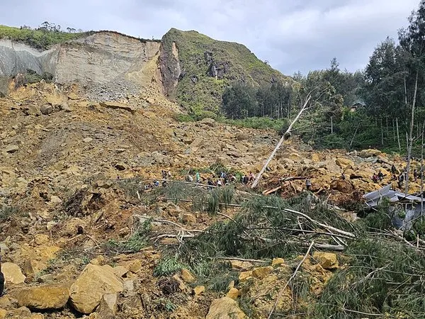 Papua Yeni Gine’de felaket can aldı