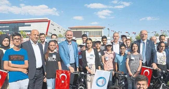 Sahinbey Den 1453 Ogrenciye Bisiklet Guney Haberleri