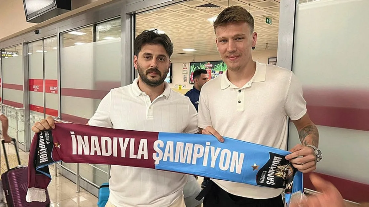 Trabzonspor'un yeni transferi Serdar Saatçı, şehre geldi