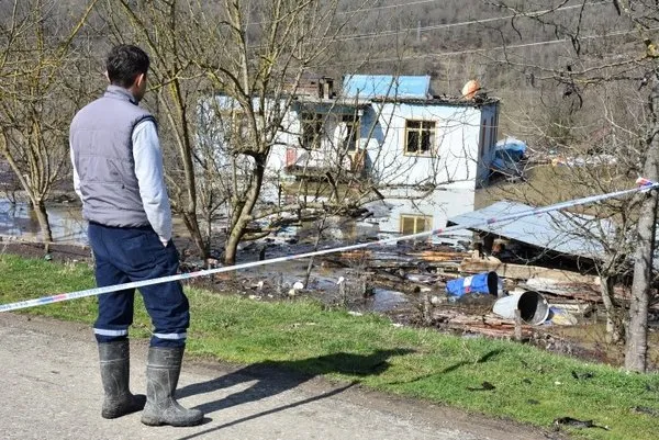 Bartın’da 300 kişiye iki gecedir ulaşılamıyor