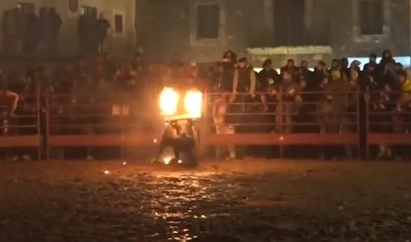 Böyle bir vahÅet görülmedi... Diri diri yaktılar...