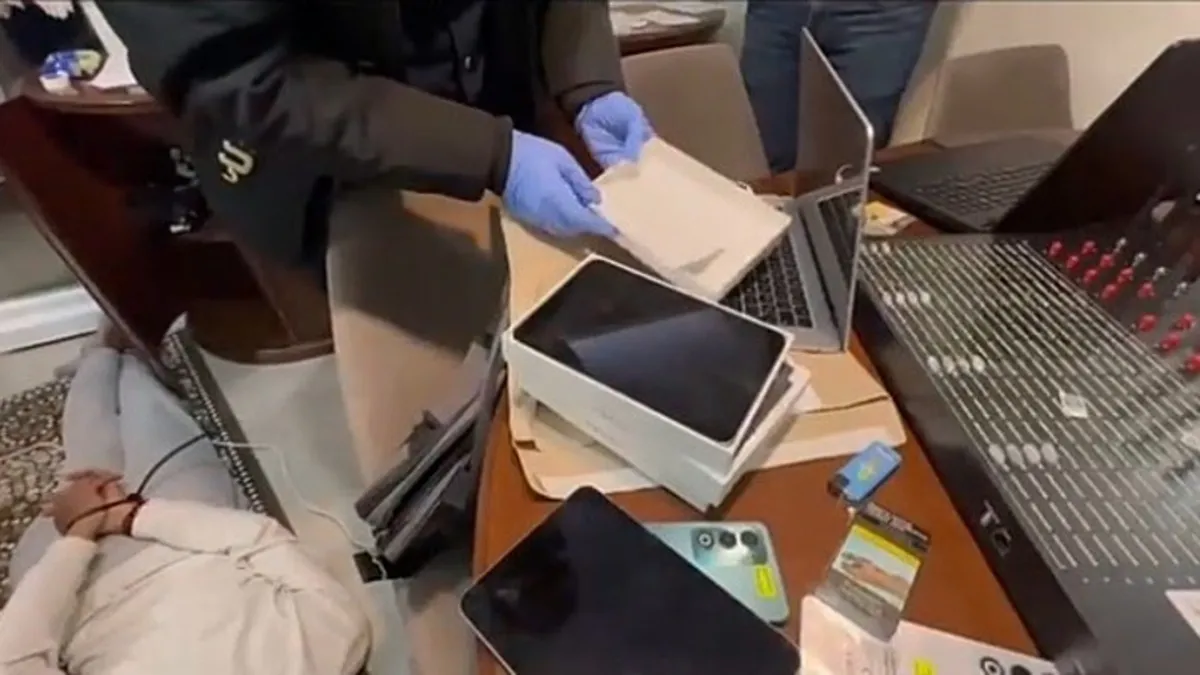 İzmir’de dev yasa dışı bahis operasyonu: 49 kişi tutuklandı! İzmir’de dev yasa dışı bahis operasyonu: 49 kişi tutuklandı!