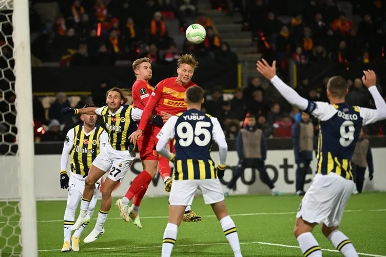 Son dakika Fenerbahçe haberi: İrfan Can Kahveci çıldırdı! Tribünlere koştu ve...