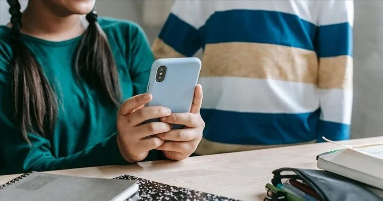 İtalya’da öğrencilere cep telefonu yasağı