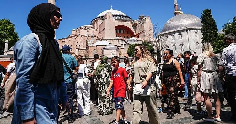 Tarihi mekanlarda bayram yoğunluğu