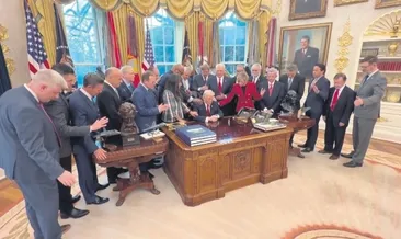 Trump’ı kuşatan hezeyan