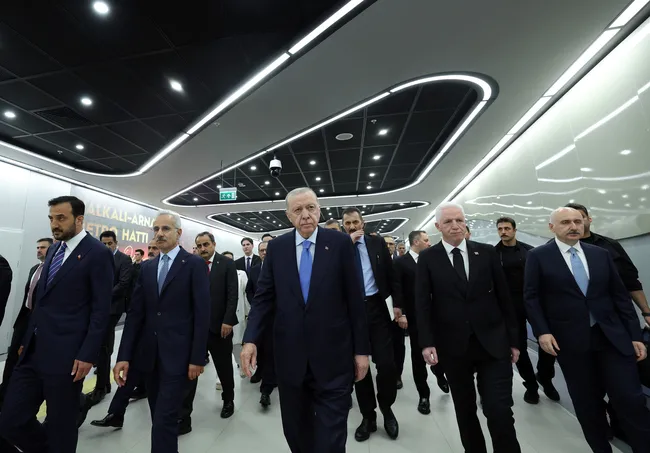 baskan-erdogan-halkali-istanbul-havalimani-metro-hattinda-yolculuk-yapti-mujdeyi-verdi-31-temmuza-kadar-ucrets-1781873281021.jpg (2047×1427)