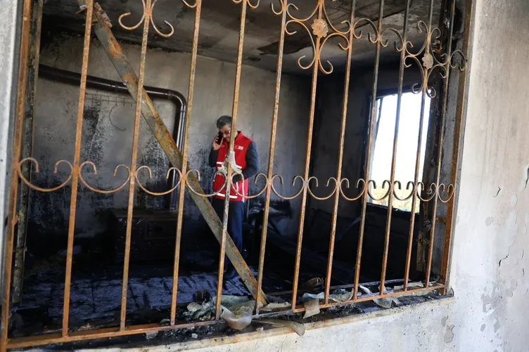 10 yaşındaki çocuk babaannesini ölümden kurtardı: Hırsız zannettim ağzımı örterek çıktı!