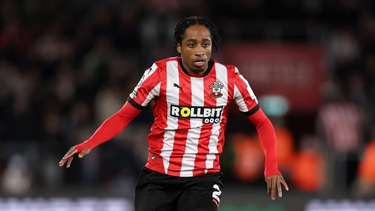 Fenerbahçe'den sağ beke Kyle Walker-Peters bombası!