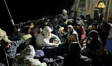 Muğla açıklarında 80 düzensiz göçmen kurtarıldı #mugla
