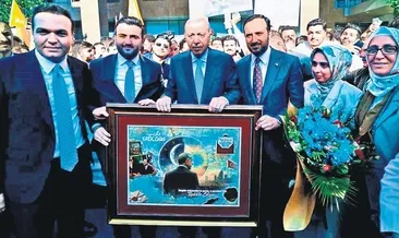 Gençlerden en baba kutlama