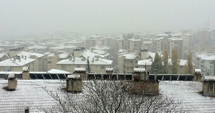 Elazığ’a mevsimin ilk karı yağdı