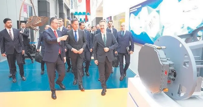 natoda-siyasi-ve-askeri-lider-1782940444510.jpeg